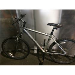 GREY TREK 4300 FRONT SUSPENSION BIKE