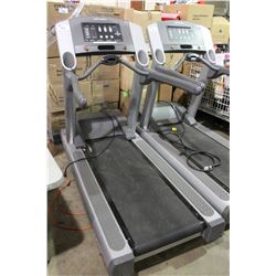 LIFE FITNESS COMMERCIAL TREADMILL