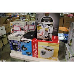ASSORTED OPEN BOX SMALL APPLIANCES: 2 KEURIG 2.0 K300 COFFEE MAKER, BLACK AND DECKER BLENDER, BLACK
