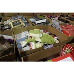 BOX OF VARIOUS PET PRODUCTS