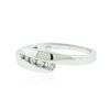 Image 2 : 10KT White Gold 0.10 ctw Diamond Ring