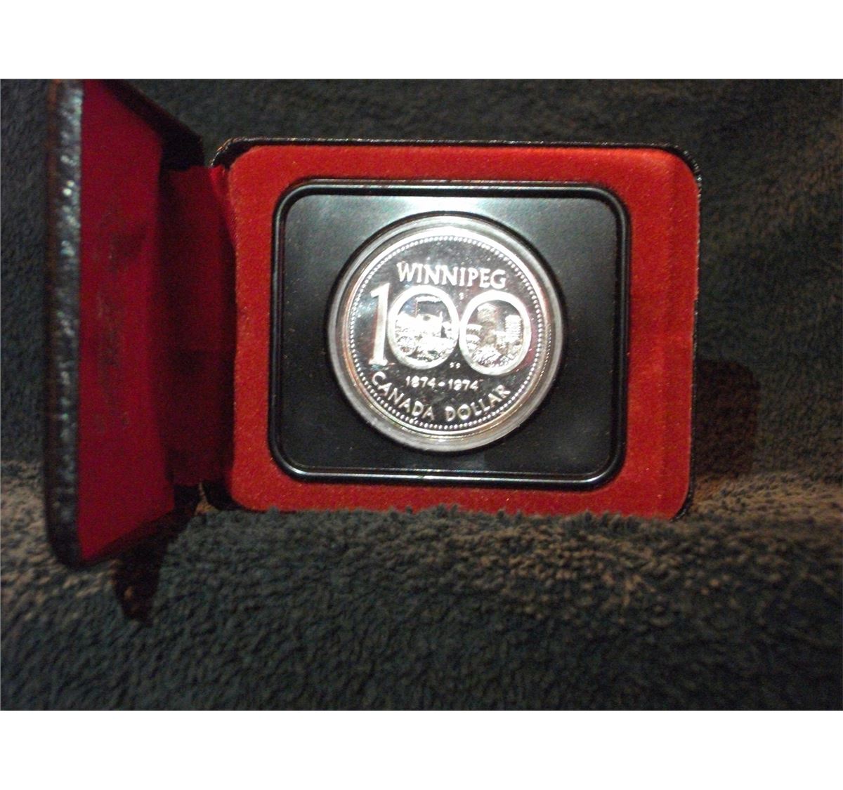 1874 1974 CANADIAN CASED WINNIPEG 100 YEAR SILVER DOLLAR 1874 1974 CANADIAN CASED WINNIPEG 100 YEAR SILVER DOLLAR