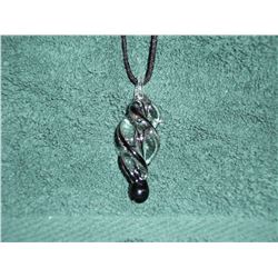MURANO GLASS CLEAR AND BLACK SPIRAL PENDANT ON A BLACK 22" CORD (L831-18)