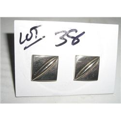 MENS CUFF LINKS GOLD-TONED VERY NICE!! CUFF LINKS CAME OUT OF SAFE!!