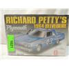 Image 2 : RICHARD PETTYS 1964 BELVEDERE MODEL KIT