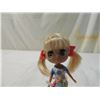 Image 2 : BLYTHE LOVES LITTLEST PET SHOP HIKING TRIP DOLL