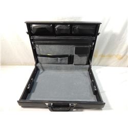 SAMSONITE LEATHER BRIEFCASE