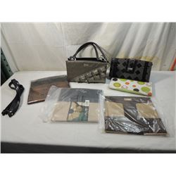 MICHE PURSE & 6 INTERCHANGEABLE SHELLS