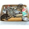 Image 2 : JACKPOT BOX VINTAGE KITCHEN UTENSILS