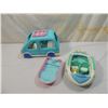Image 2 : LOT 3 FISHER PRICE LOVING FAMILY BOATS & VAN