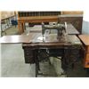 Image 3 : WHITE ROTARY ANTIQUE SEWING MACHINE TABLE