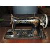 Image 2 : SINGER ANTIQUE SEWING MACHINE TABLE