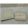 Image 1 : VINTAGE WEDDING ALBUM & RING PILLOW