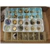 Image 2 : BOX LOT ASSORTED VINTAGE JEWELRY