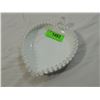 Image 2 : VINTAGE FENTON MILK GLASS HEART DISH RUFFLED EDGE