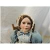 Image 2 : HERITAGE SIGNATURE COLLECTION BETSY ROSS DOLL