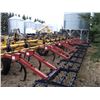 Image 3 : EZEE-ON 7400 42' CHISEL PLOW