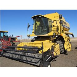 NEW HOLLAND TX68 COMBINE