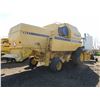 Image 3 : NEW HOLLAND TX68 COMBINE
