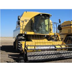 NEW HOLLAND TR98 ROTARY COMBINE