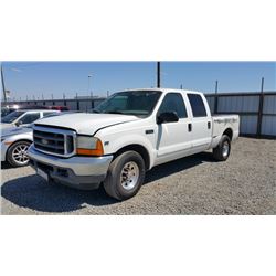 01 Ford F-250 Super Duty 4dr Crew Cab  2WD LB - T - DRIVE