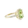 Image 2 : 14KT Yellow Gold 4.50 ctw Peridot and Diamond Ring