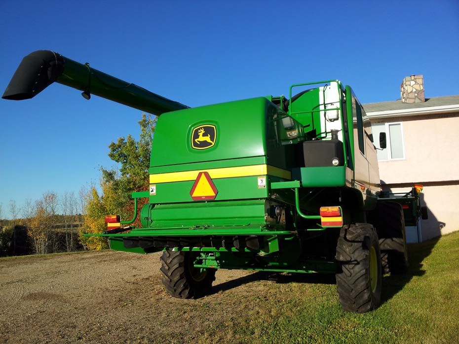 2006 John Deere 9660 WTS Con. Combine