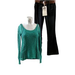 The Good Lie Carrie (Reese Witherspoon) Hero Movie Costumes