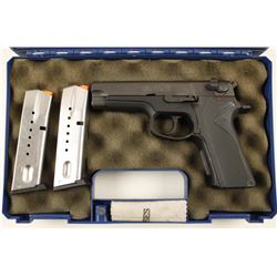 Smith & Wesson 915 9mm SN: VYC7815