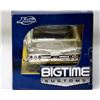 Image 2 : COLLECTIBLE 1960 CHEVY IMPALA DIECAST MODEL CAR
