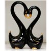 Image 2 : BLACK SWANS PAIR MADE FROM PORCELAIN