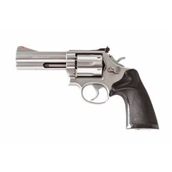 S&W Model 686 Double Action Revolver