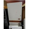 Image 1 : PANTRY WITH 2 DOORS