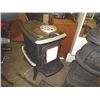 Image 1 : VINTAGE ACME WOOD STOVE