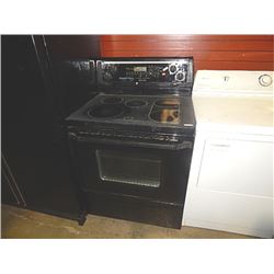 STOVE - GLASS TOP - WHIRLPOOL