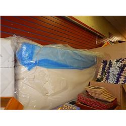 QUEEN MATTRESS - MEMORY FOAM - REALLY THICK