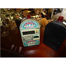 PIGGY BANK - SLOT MACHINE STYLE