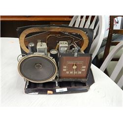 VINTAGE TABLE RADIO