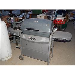 CHARBROIL BBQ ON STAND