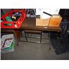 Image 1 : TABLE ON WHEELS