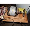Image 1 : MOTOR WITH SANDING DISK