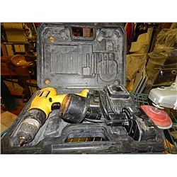 DEWALT 14.4 VOLT DRILL - 3 BATTERIES AND CHARGER