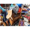 Image 1 : SKID SUITCASES ETC