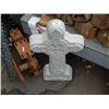 Image 1 : CONCRETE - LARGE CROSS