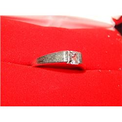 STERLING SILVER RING - SIZE 9