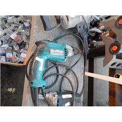 MAKITA DRILL