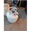 Image 1 : PROPANE TANK - 20LBN - FEELS FULL OF PROPANE