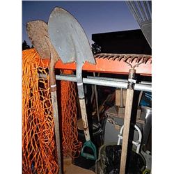 D-HANDLE SHOVEL