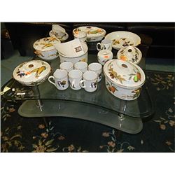 GLASS TOP COFFEE TABLE WITH TINTED GLASS SHELF