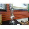Image 1 : VINTAGE OIL LAMP